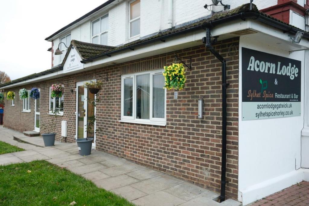 Acorn Lodge Hotel Gatwick & Parking Horley Exterior foto